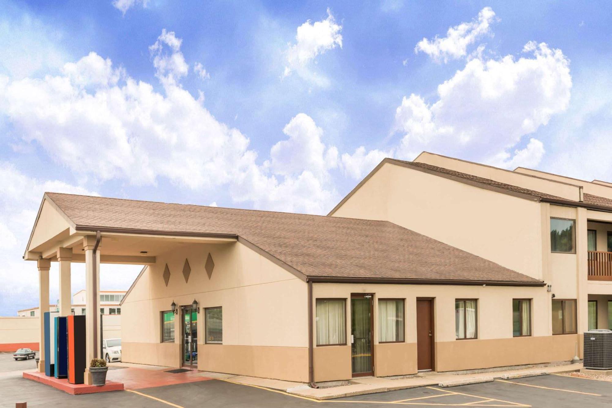 Days Inn By Wyndham Hannibal Exterior foto